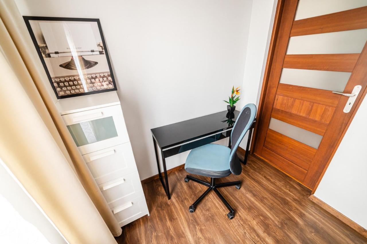 Bulwar Kurlandzki Vistula Apartment Краков Экстерьер фото