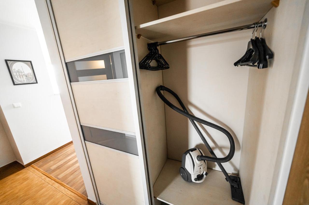 Bulwar Kurlandzki Vistula Apartment Краков Экстерьер фото