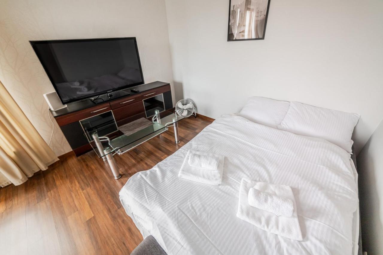 Bulwar Kurlandzki Vistula Apartment Краков Экстерьер фото